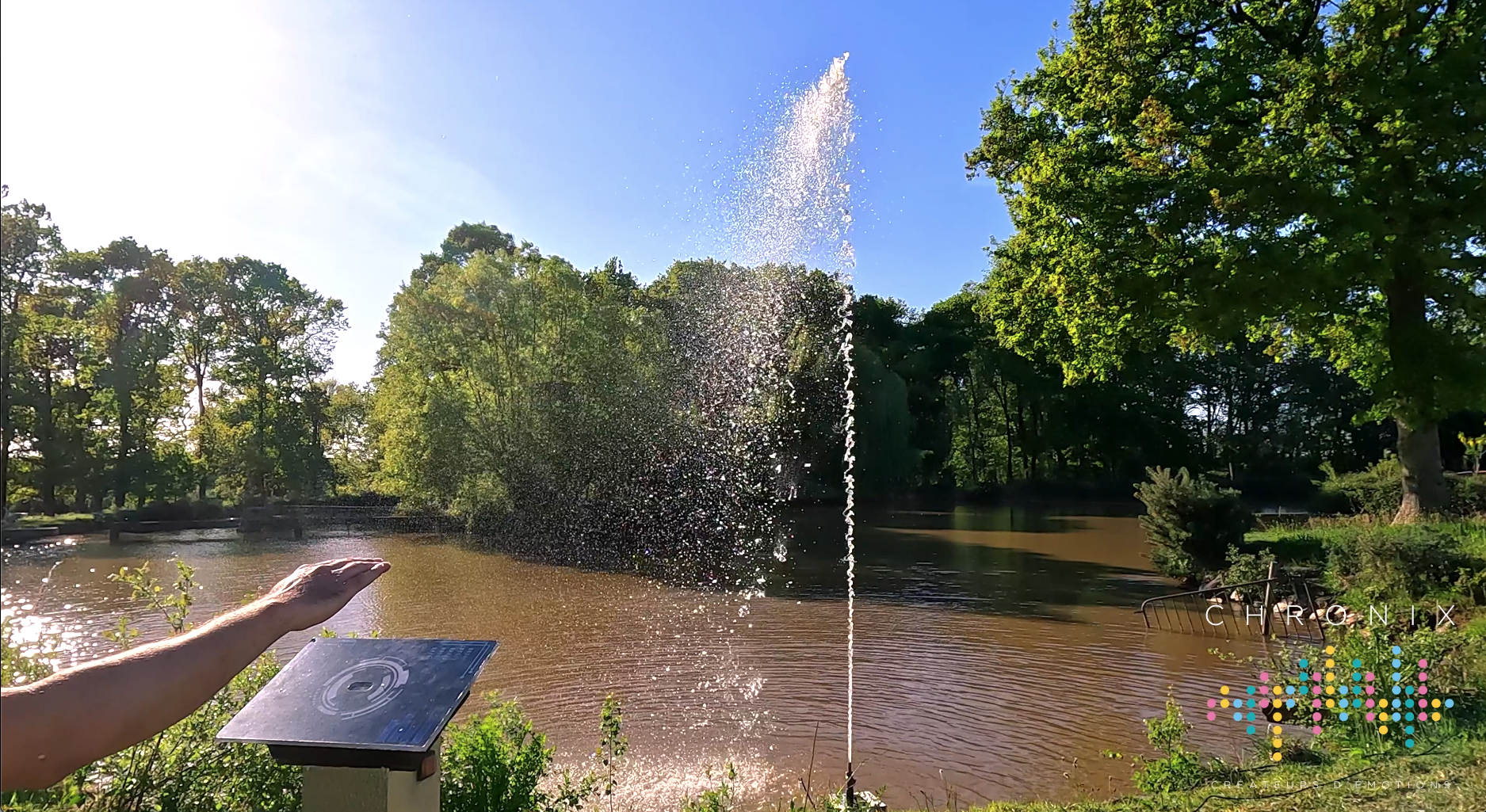 Jets d'eau interactifs en exploitation — Le maître des eaux