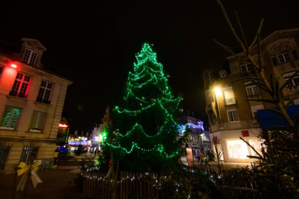 saint quentin en lumieres sapin
